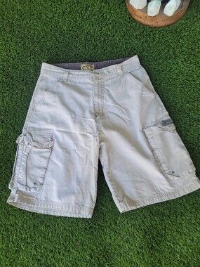 Classic vintage OTB cargo shorts featuring a lightweight 55% ramie / 45% cotton